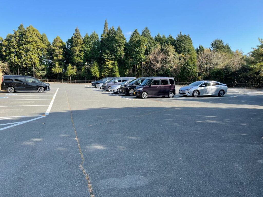 Parking lot at Mount Ōhirayama Summit Park