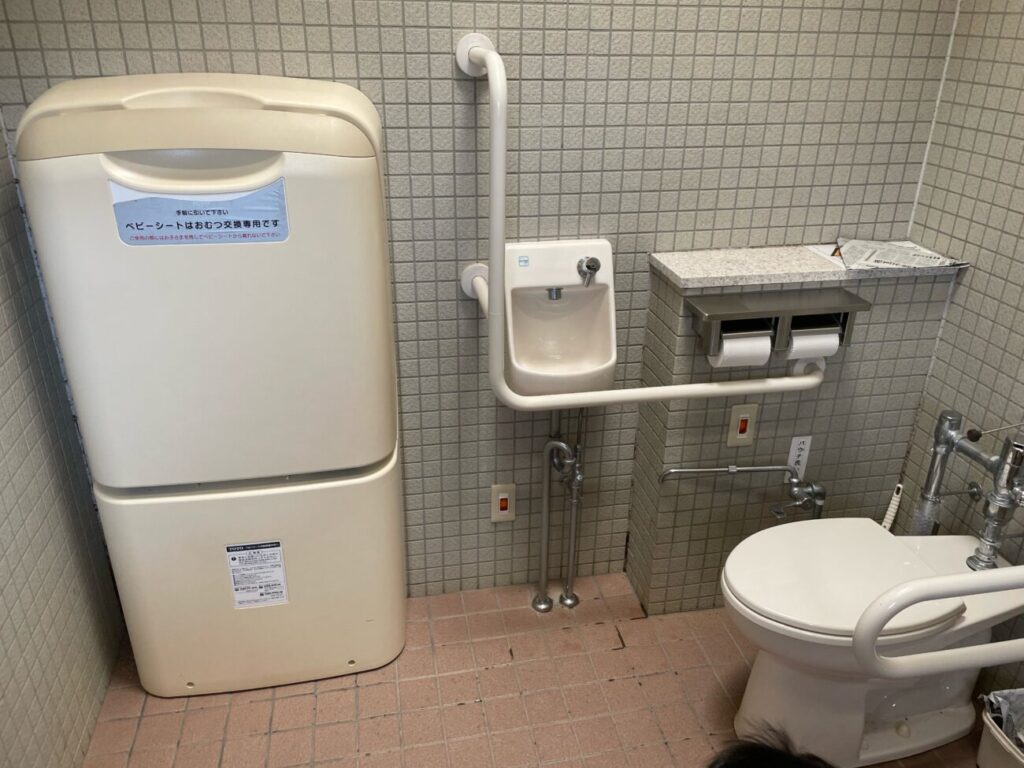 Toilets in Mt. Ohirayama Summit Park