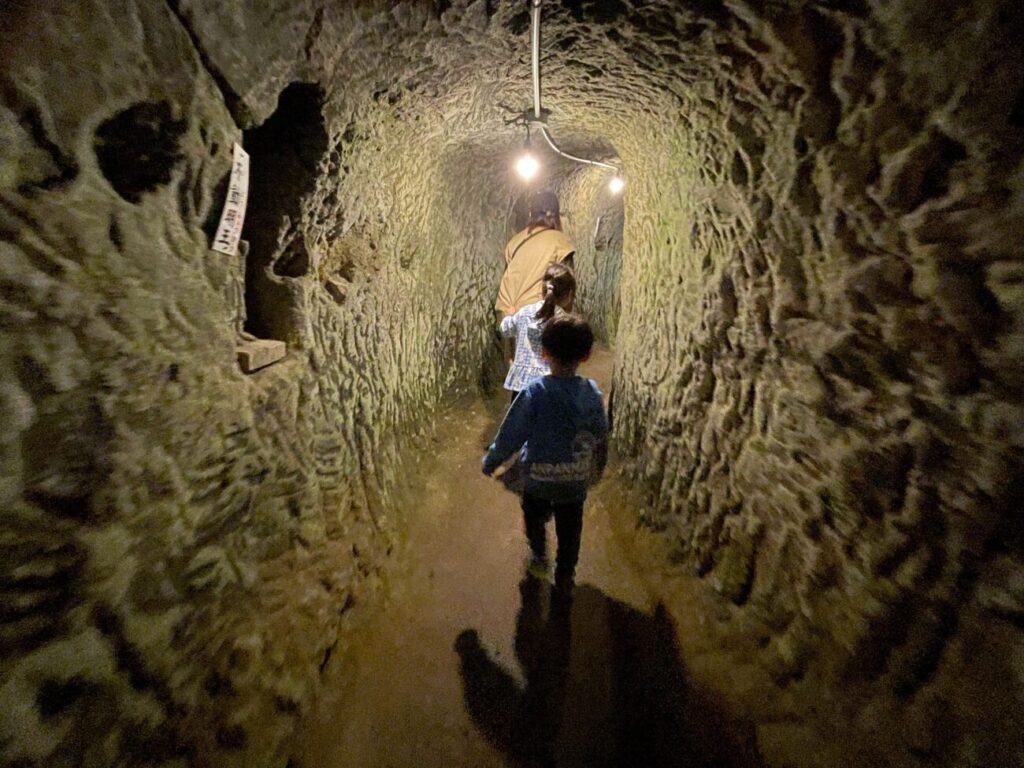 桂昌寺跡の地獄極楽の洞窟